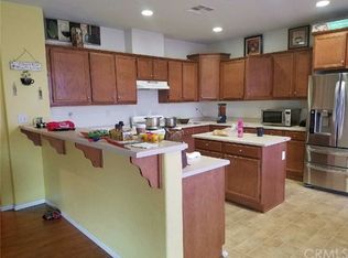 15883 Green Acres Ct, Victorville, CA 92394