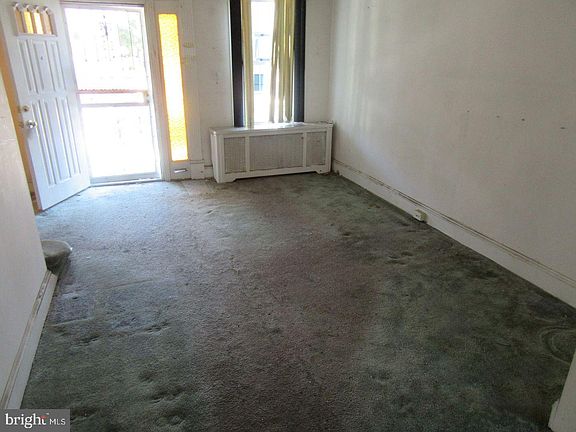 2nd image of 154 W Godfrey Ave