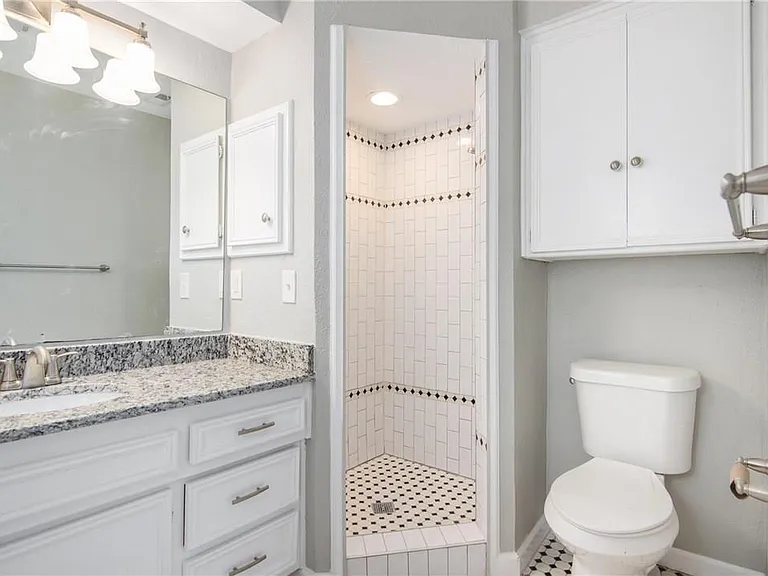 2808 Golfing Green Dr — Photo 18