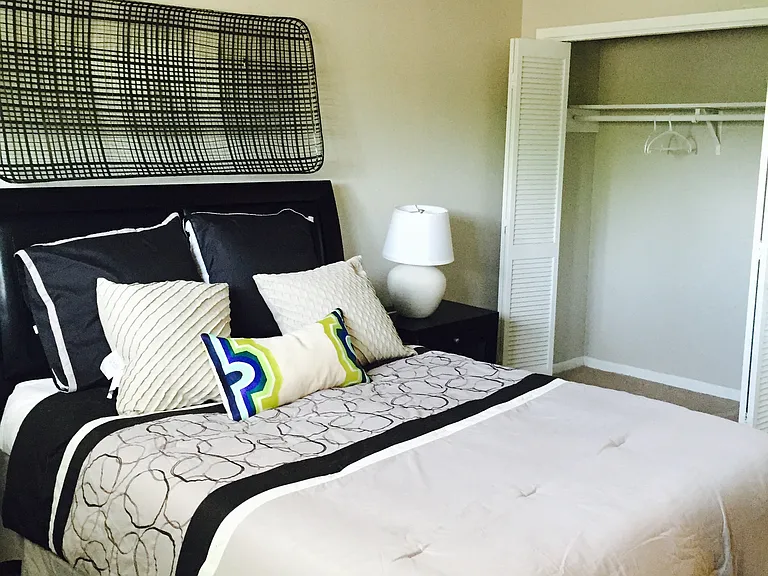 Brittany Place Apartments — Photo 13