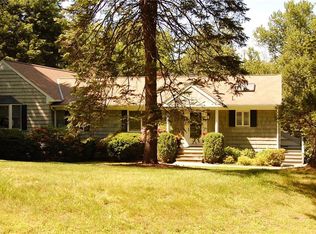 24 Sunrise Dr, Armonk, NY 10504