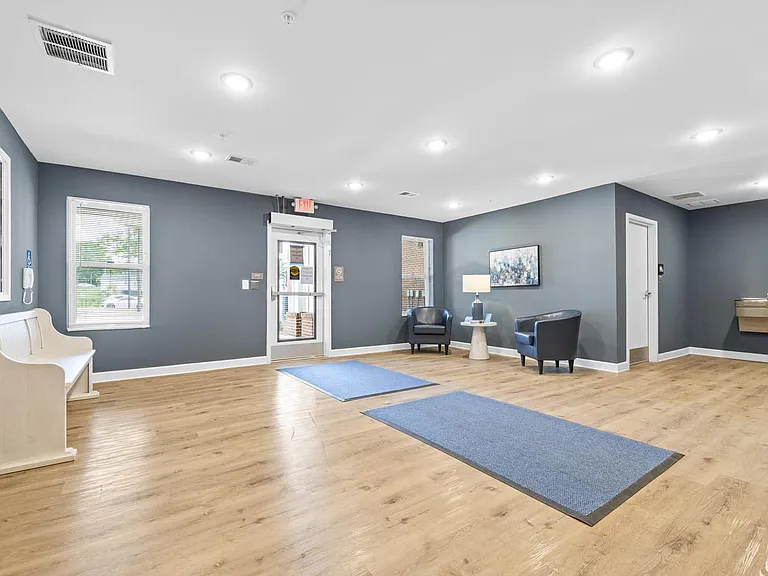 Bluebird Commons — Photo 27