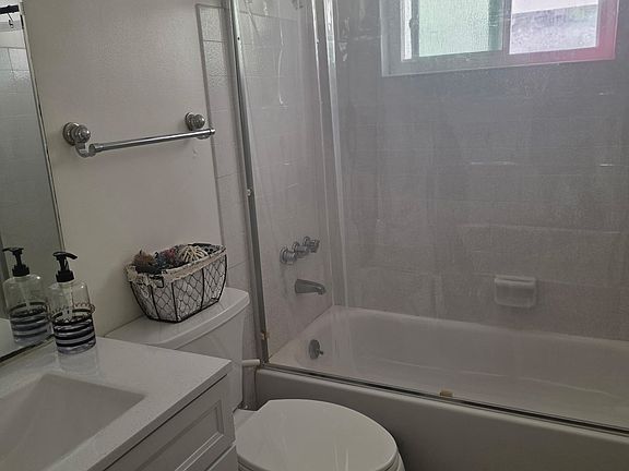 4th image of 7925 Shantung Dr
