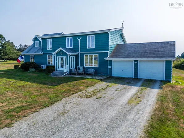 92 Dixon Rd, Grosses Coques, NS B0W 1M0