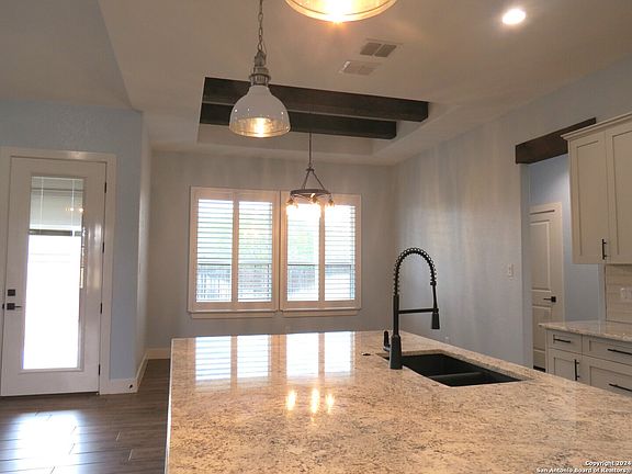 5th image of 116 W MAGNOLIA CIR