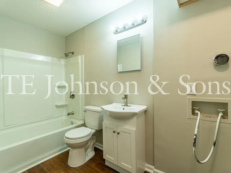 651 Summit St #A — Photo 18