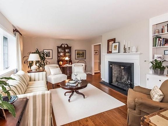 Living Room w/Fireplace