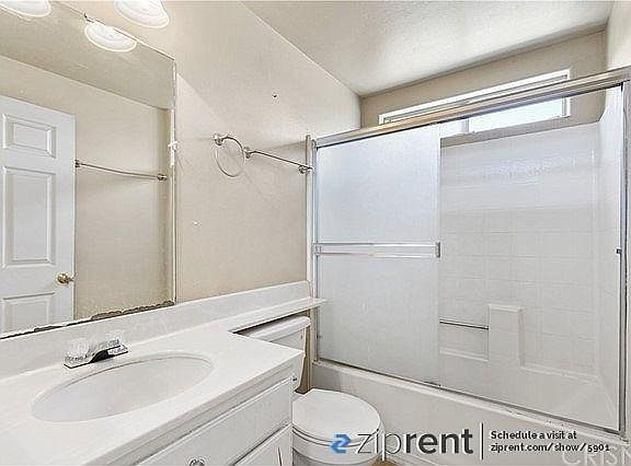 2nd image of 6230 Sylmar Ave