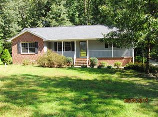 171 Cherokee Rd, Tappahannock, VA 22560
