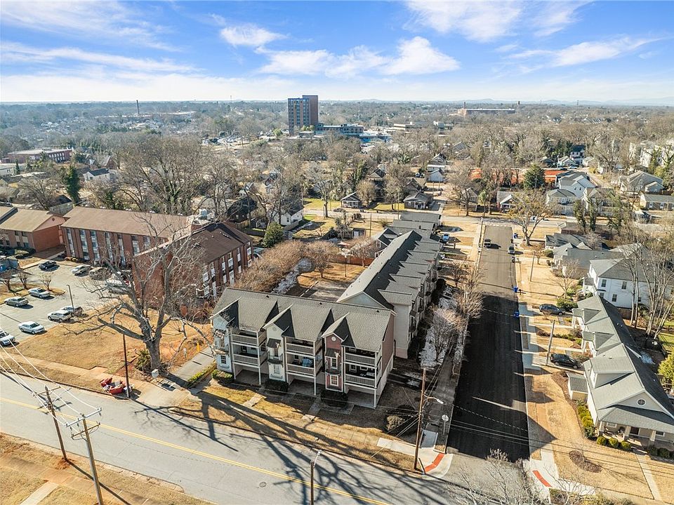 1st image of 204 S Memminger St