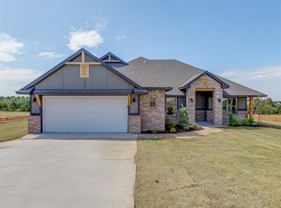 1103 Deer Ridge Blvd, Tuttle, OK 73089