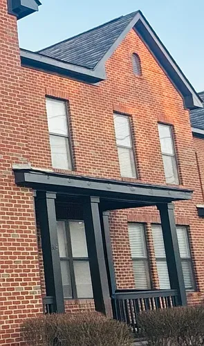 794 Bank St Photo 1