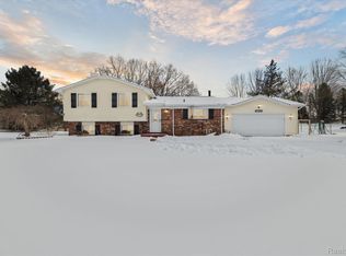4801 Sierra Dr, Howell, MI 48843