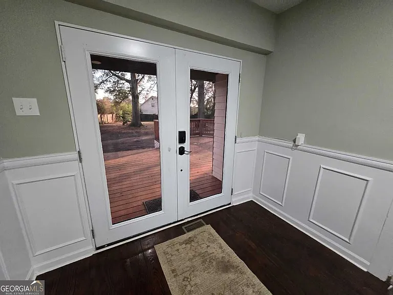 402 Meriwether St — Photo 32