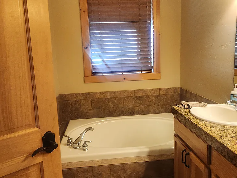 River Oaks Dr — Photo 14