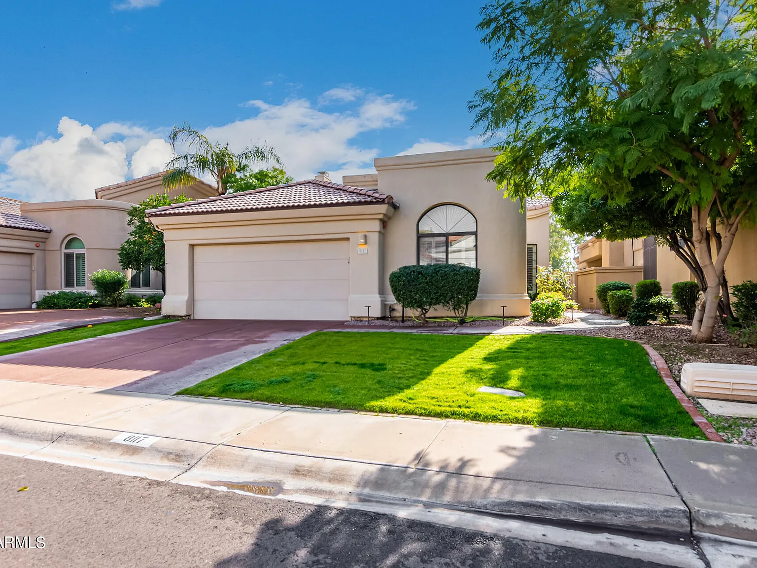 3 bed, 2.0 bath, 2251 sqft, $4,000 — Photo 2