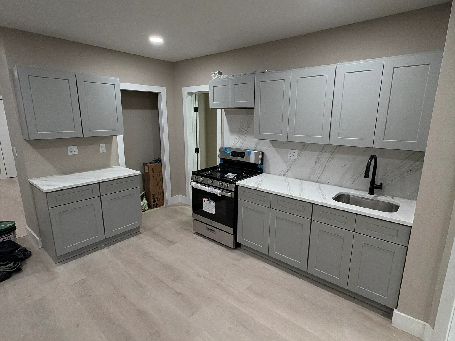 3 bed, $2,100 — Photo 2