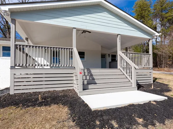 101 Fairview Dr, Greenville, SC 29609