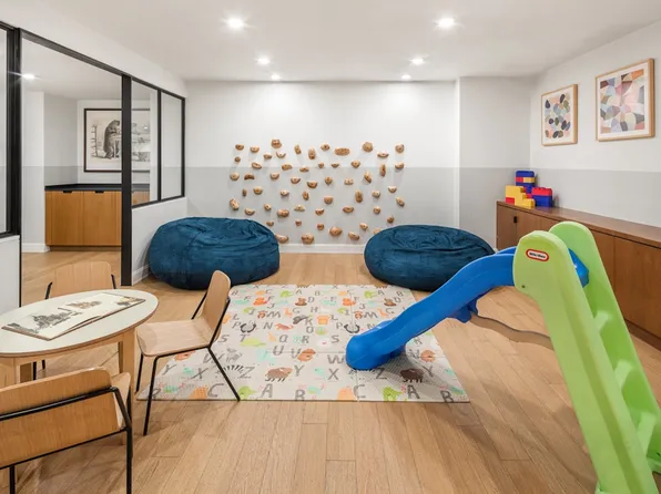 420 East 54th Street image 31 of 39