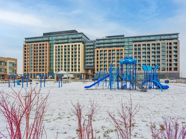 100 Eagle Rock Way, Vaughan, ON