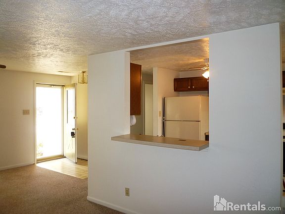 4th image of 4610 Halleys Cir