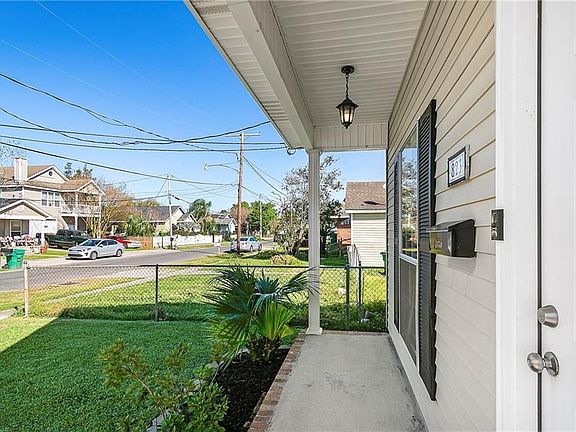 3rd image of 823 Avenue B
