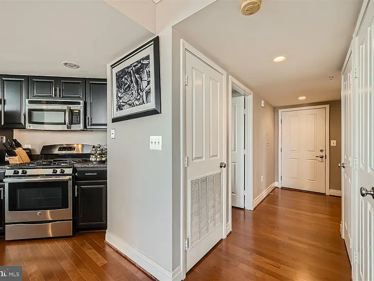 414 Water St #2302 — Photo 15