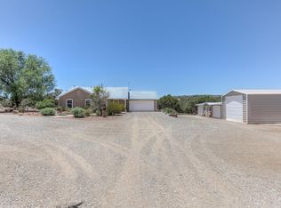 3 Scrivner Rd, Edgewood, NM 87015
