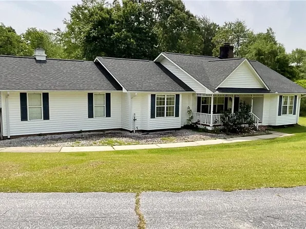 870 Pickett Post Rd, Walhalla, SC 29691