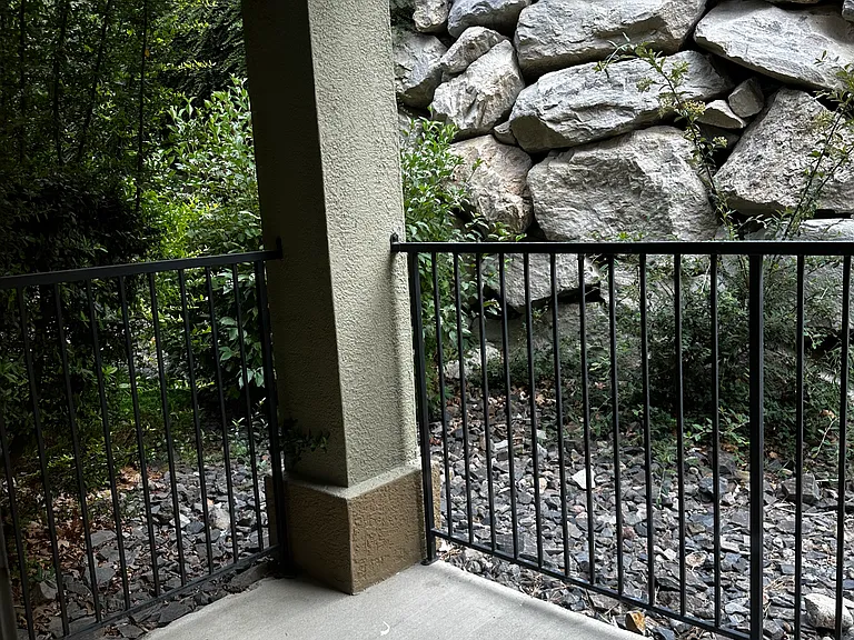 Sharlands Ave — Photo 14