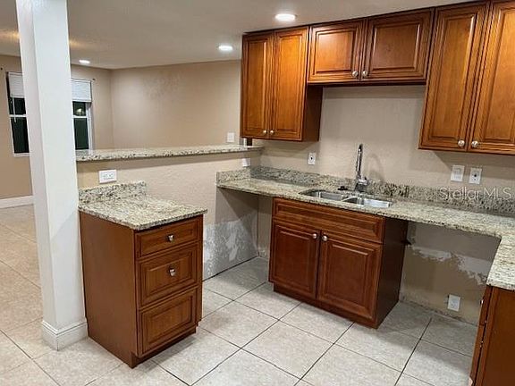 5th image of 2847 W HARWOOD STREET