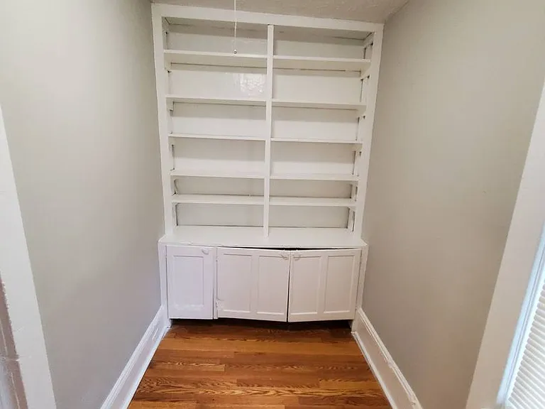 4216 Clybourne Ave — Photo 9