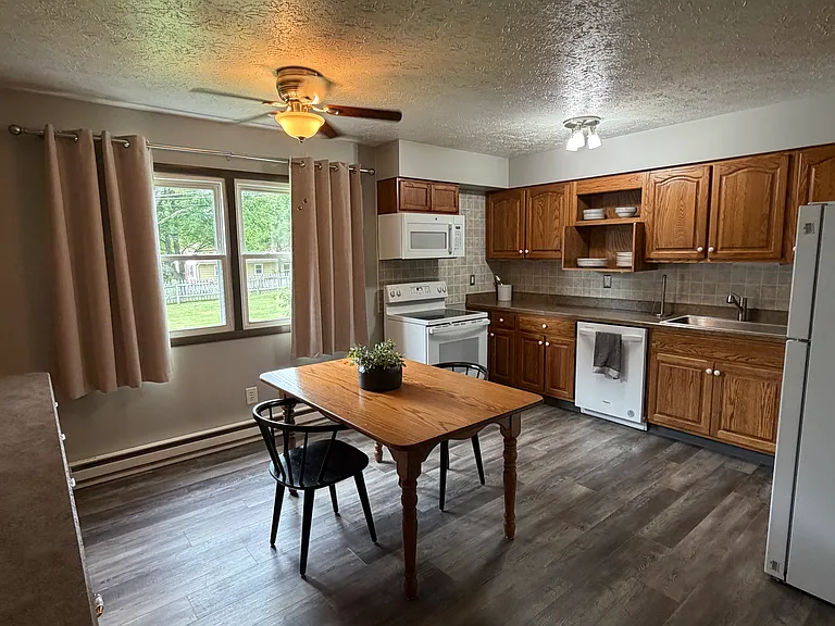 1808 Cher Ct #1808 — Photo 3