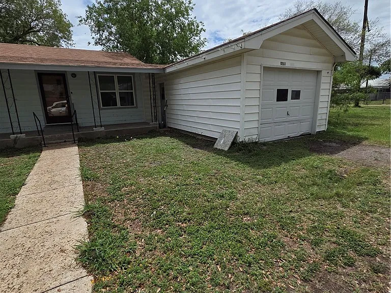 12137 County Road 1232 — Photo 4