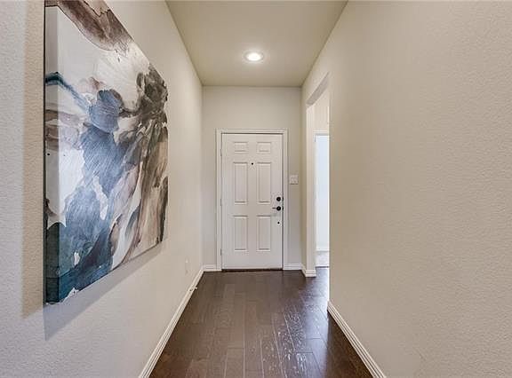 4th image of 211 Thornberry Dr