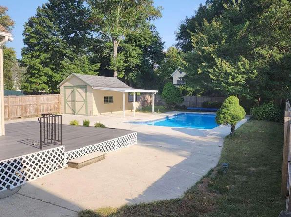 6562 Walnut Ave, Pennsauken, NJ 08109