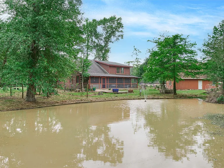18233 Country Place Dr — Photo 2