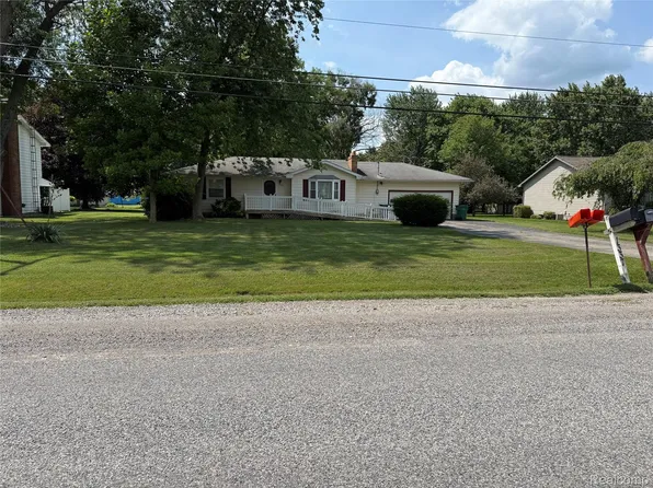 1336 S Seymour Rd, Flint, MI 48532
