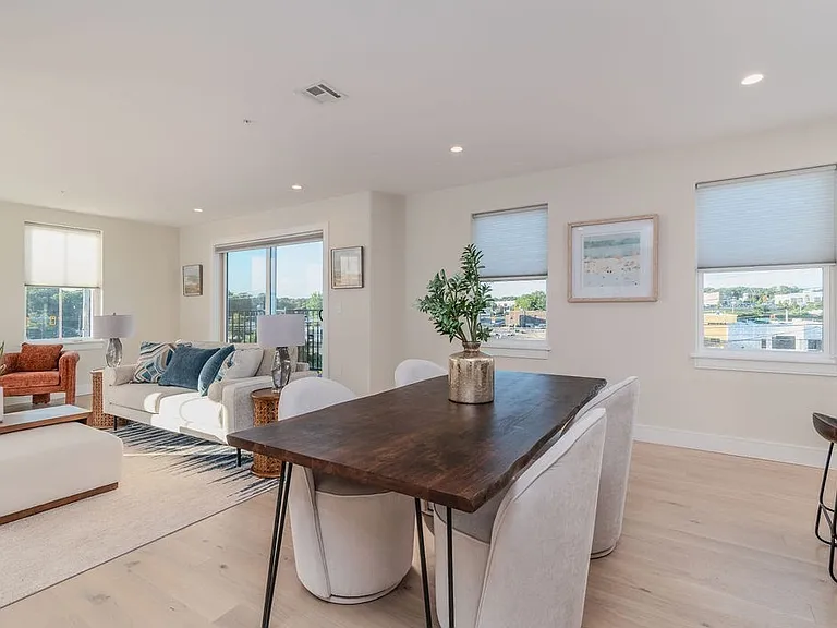 488 Quincy Ave #6 — Photo 7