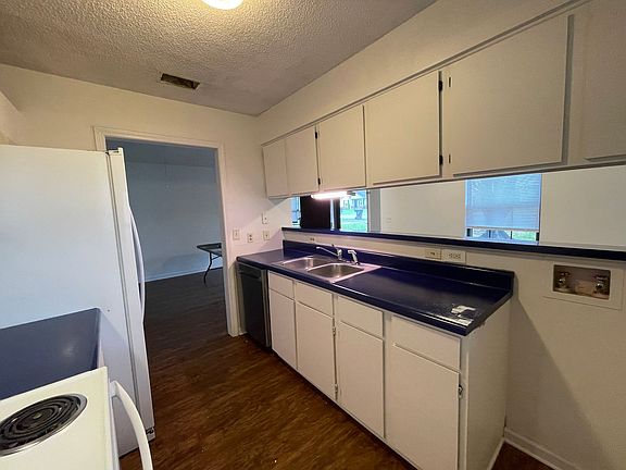 5th image of 2578 Oak Hill Dr