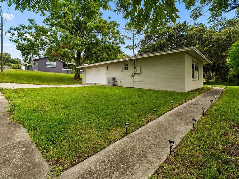 400 E Silver Star Rd — Photo 50