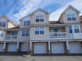 16 Pasture Ct, Ledgewood, NJ 07852