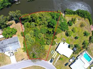 239 Waterway Cir NE #40, Pt Charlotte, FL 33952