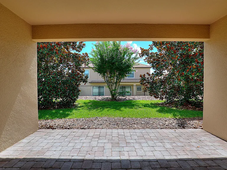 1317 Gleneagles Ln — Photo 28