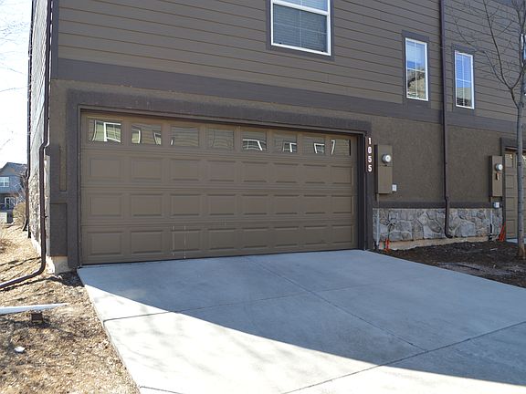 2 car oversized garage 
