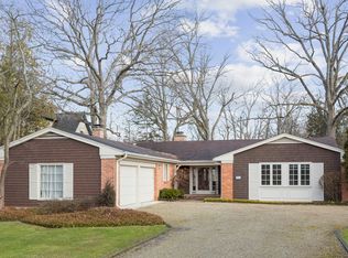 941 Brittany Rd, Highland Park, IL 60035