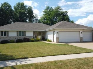 N9177 Christopher Ln, APPLETON, WI 54915