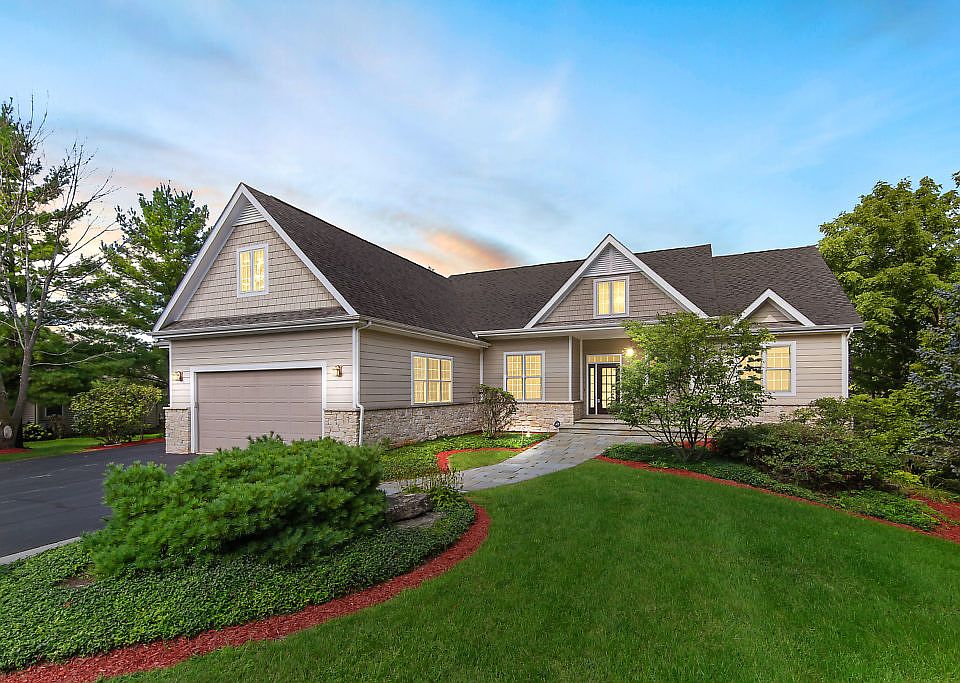 13324 Promontory Trl, Roscoe, IL 61073 Zillow