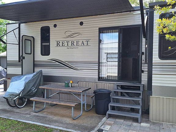 4th image of 3737 El Jobean Rd #185