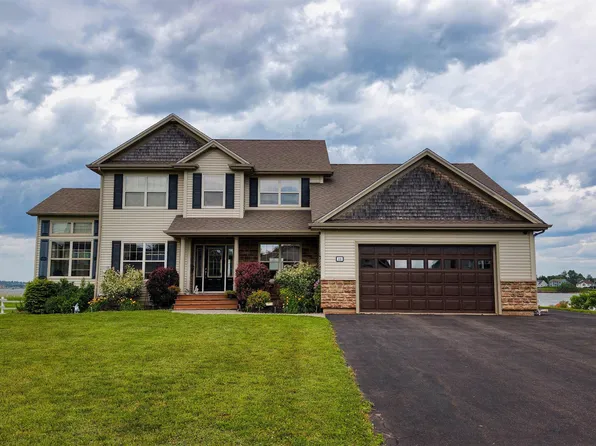 46 Brandy Ln, Stratford, PE C1B 1M8